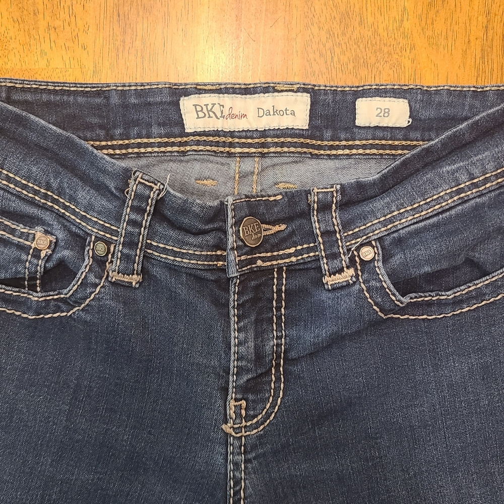 BKE Dakota Low-Mid Rise Dark Wash Womens Cropped Capri Jeans Size 28